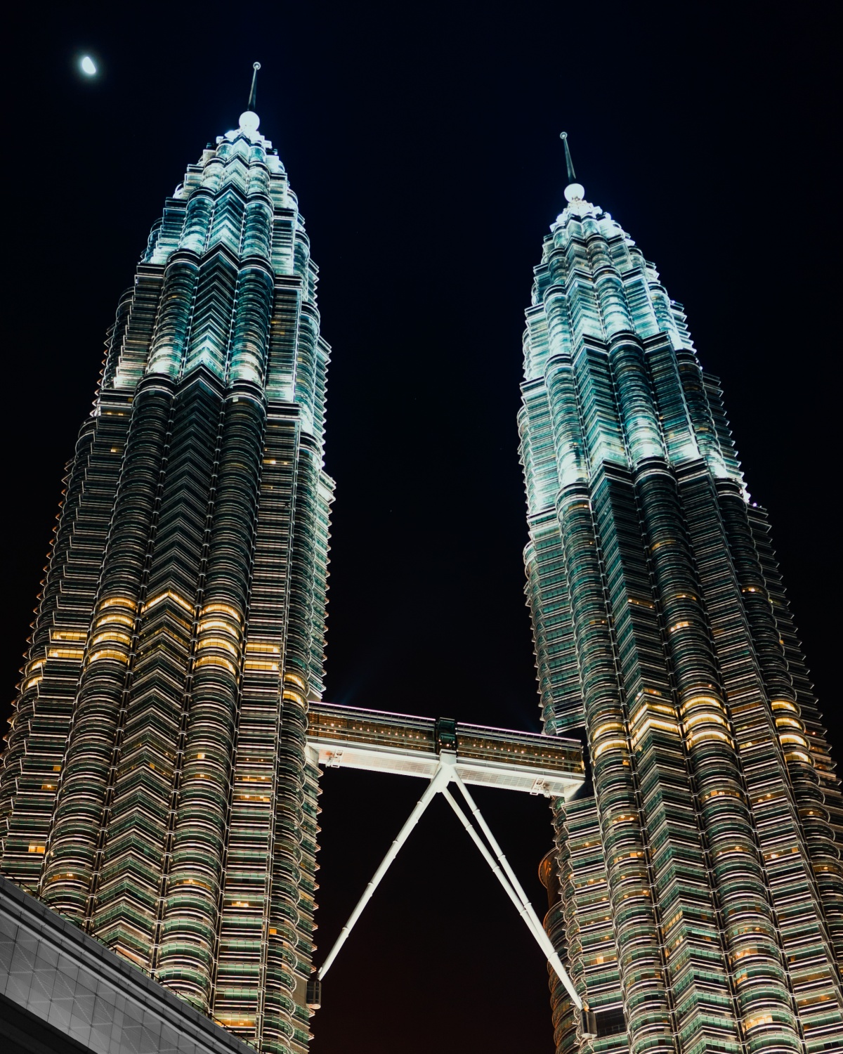 Night view photo of Petronas Twin towers in Kuala Lumpur